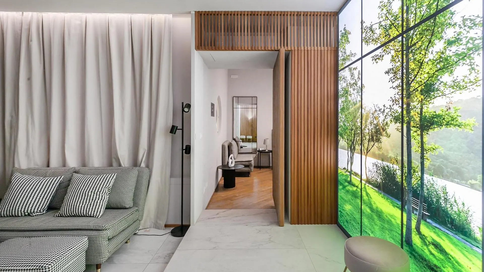 Apartment San Babila Prestige Suite - A Few Steps From Duomo Milan Italy