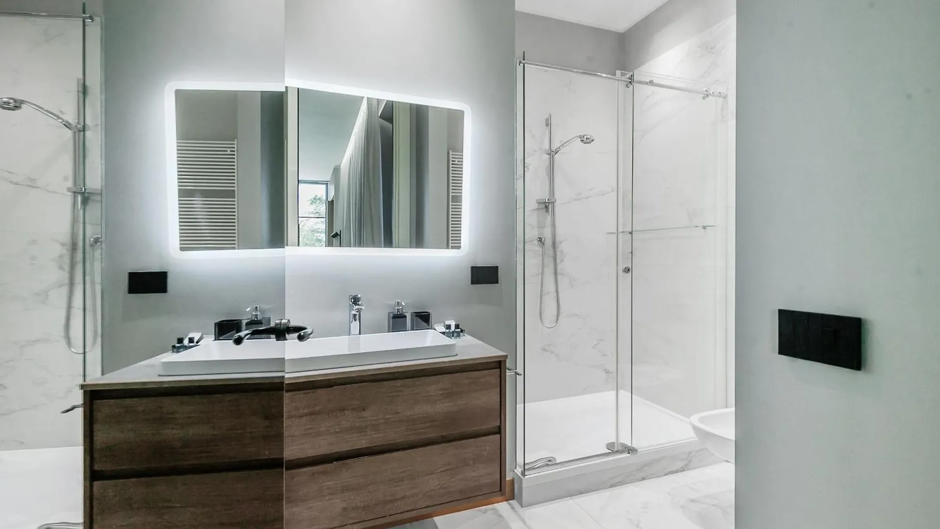 San Babila Prestige Suite - A Few Steps From Duomo Milan Apartment