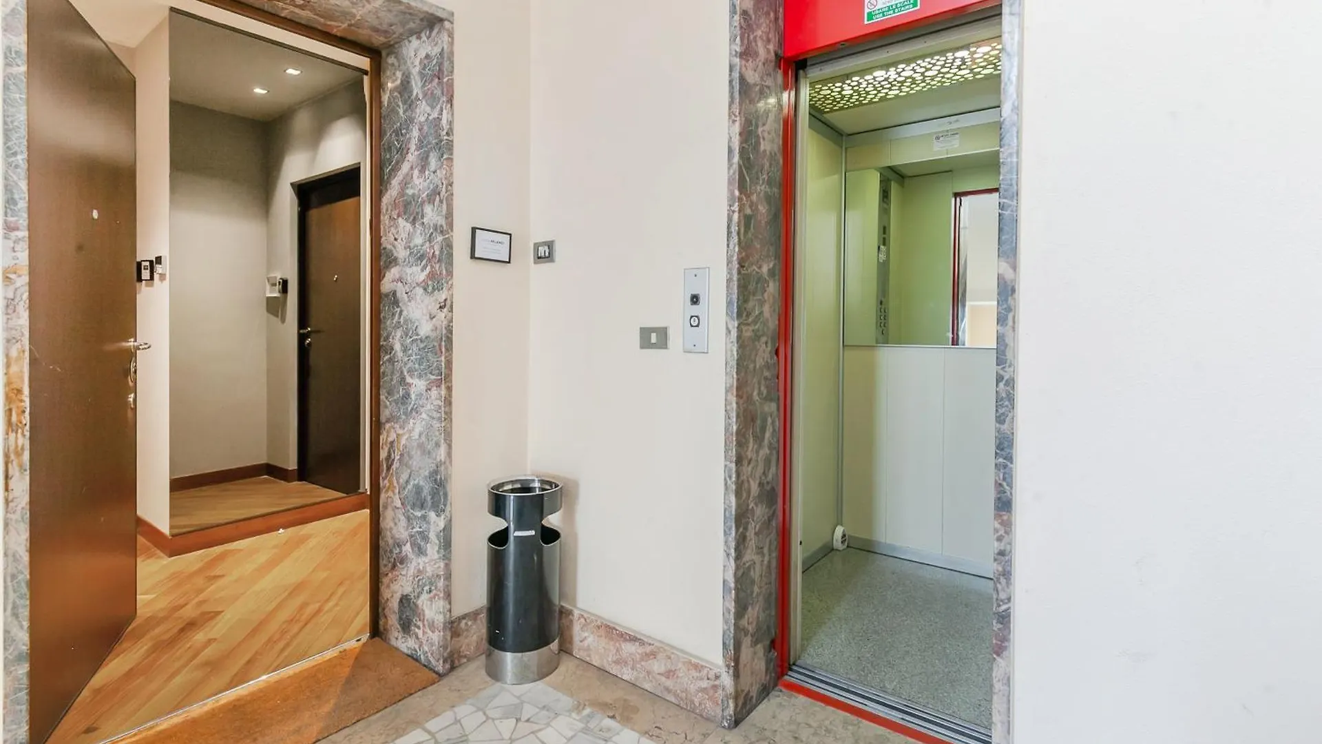 San Babila Prestige Suite - A Few Steps From Duomo Milan Apartment
