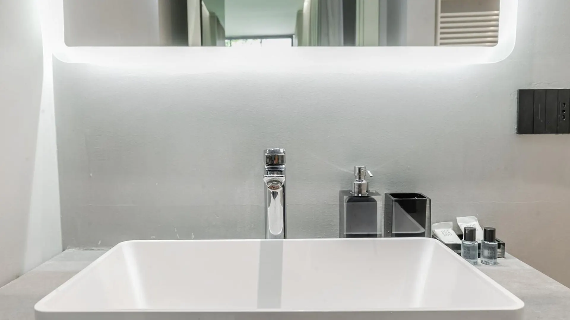 Apartment San Babila Prestige Suite - A Few Steps From Duomo Milan Italy